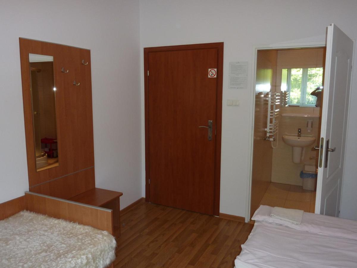 Hotelik Na Zdrowiu Лодзь Номер фото