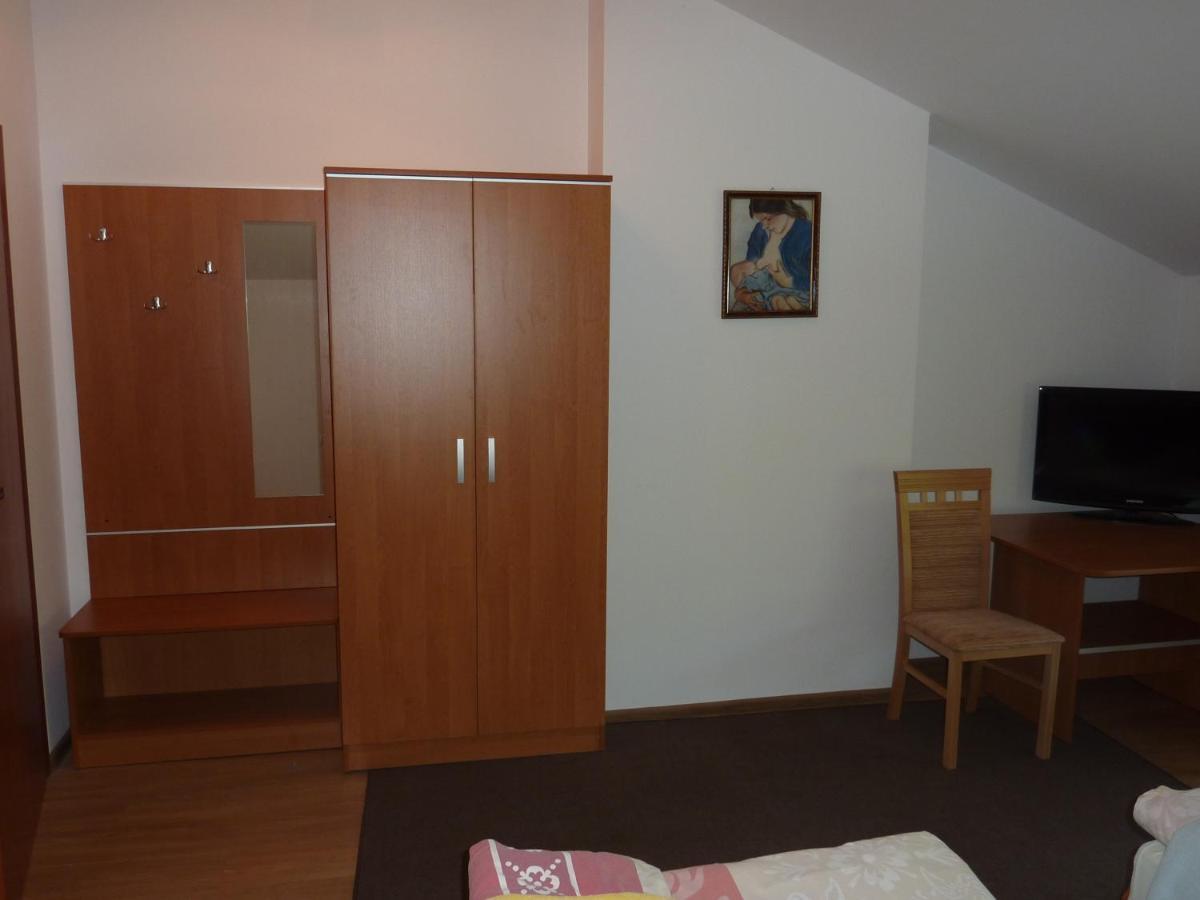 Hotelik Na Zdrowiu Лодзь Номер фото